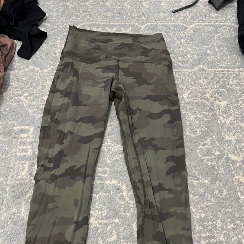 Lululemon camo align legging